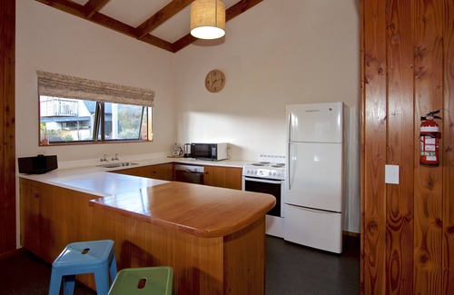 Ohakune Cottage | Bluebird Spa Chalet - Ohakune Holiday Home