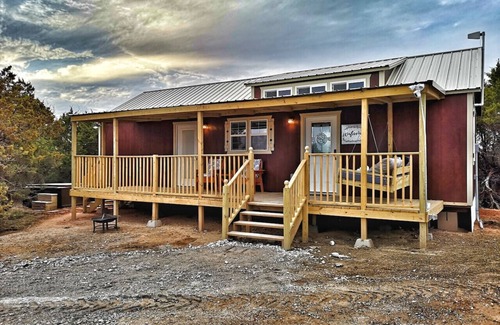 Paluxy Cabin | Bluebonnet - Hot Tub Gazebo - City Escapes Cabins