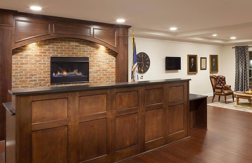 Williamsburg Condo | Bluegreen Patrick Henry Square 1br suite, Friday check-in
