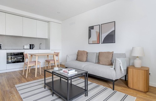 Casal da Ladeira Apartment | Blueground | Alvalade, balcony, nr Campo Grande