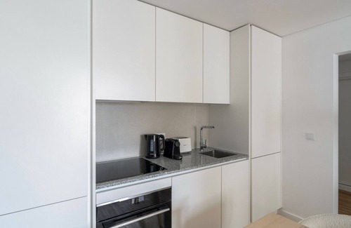 Casal da Ladeira Apartment | Blueground | Alvalade, balcony, nr Campo Pequeno
