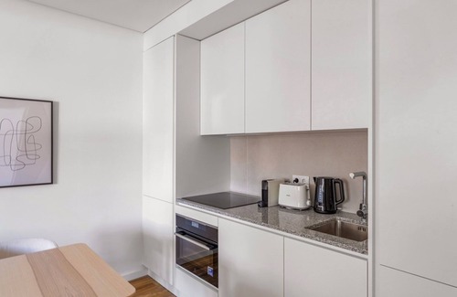 Casal da Ladeira Apartment | Blueground | Alvalade, balcony, nr Parque Eduardo VII