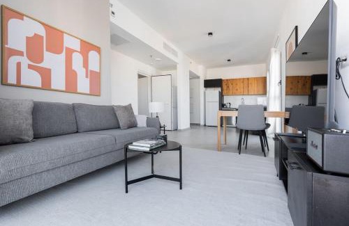 Tel Aviv Apartment | Blueground at Florentine, Balcony