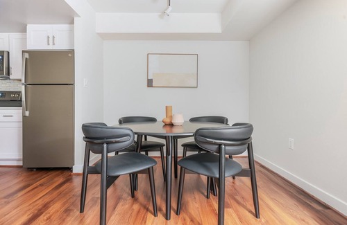 Ballston Apartment | Blueground | Ballston, fitness center, nr Arlington Cemetery