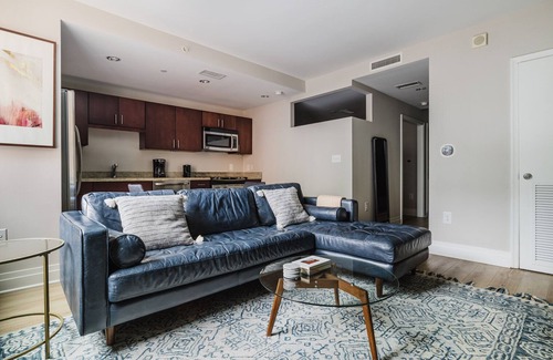 George Washington University Apartment | Blueground | Foggy Bottom 1bd apartment