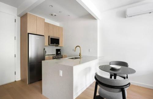 Greenpoint Apartment | Blueground Greenpoint view nr McGolrick Park NYC-2071