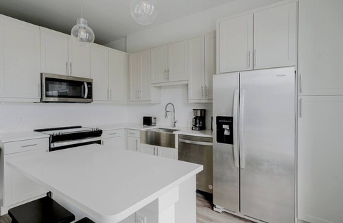 Highland Apartment | Blueground | Highland 1bd apartment