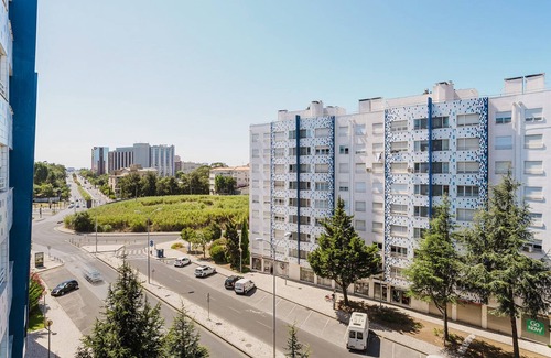 Cidade Universitaria Apartment | Blueground | Laranjeiras, washer & city view