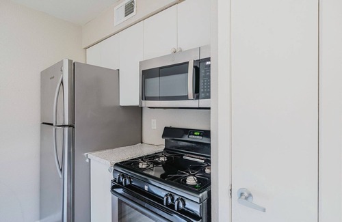 Cherrywood Apartment | Blueground | Mueller 2bd, BBQ, Pool, AC, nr Downtown