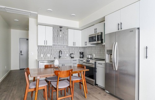 Northwest Bellevue Apartment | Blueground | Northwest Bellevue, view, nr Bellevue Park