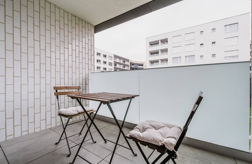 Prague 7 Apartment | Blueground | Prague 7, balcony, Stromovka Park (PRG-26)