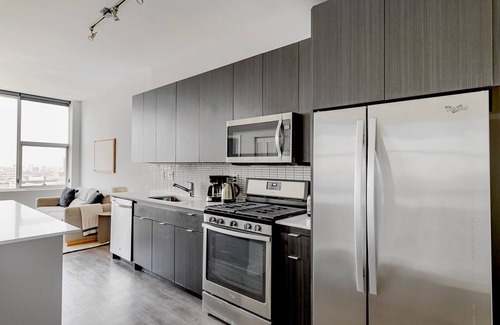 The Loop Apartment | Blueground | S Loop, pool & w/d, nr Willis Tower