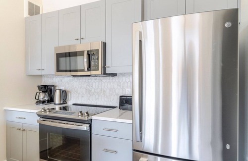 Scofield Farms Apartment | Blueground | Scofield Farms, pool, nr Walnut Creek