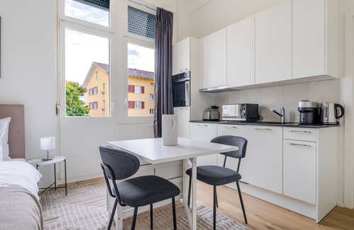 Seebach Apartment | Blueground | Seebach, view, nr Uetliberg