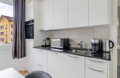 Seebach Apartment | Blueground | Seebach, view, nr Uetliberg