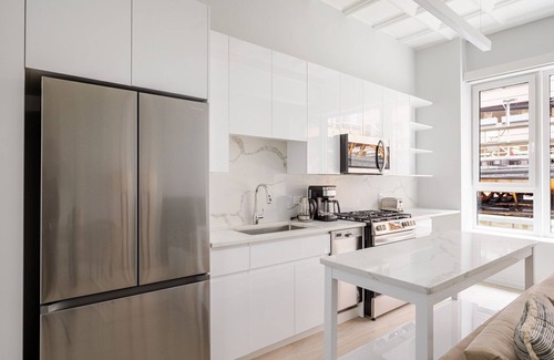 Downtown Chicago Apartment | Blueground | The Loop, elevator, nr Willis Tower