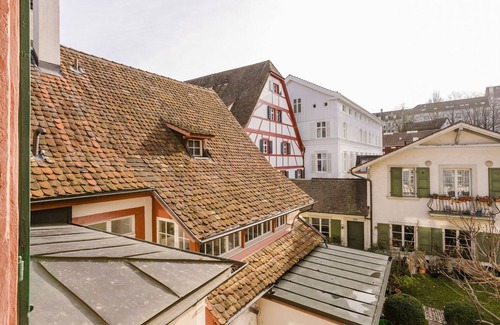 Sankt Alban Apartment | Blueground | Vorstädte, river view & furnished