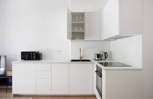 Vrsovice Apartment | Blueground | Vršovice, private terrace & equipped (PRG-8)