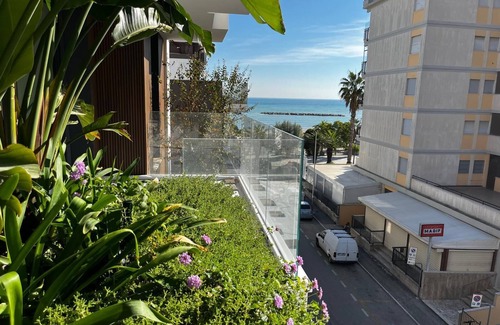 Porto d'Ascoli Apartment | BLUESuite Brand new three-bedroom apartment 30m from the beach with terrace overlooking the sea and garage