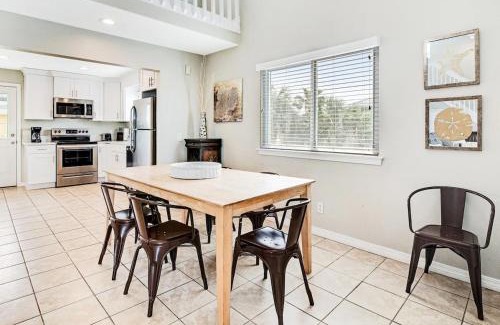 Toilla Segunda House | Bluetopia Blue Wahoos Beach House