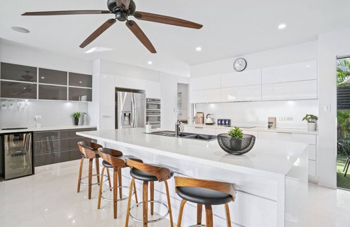 Trinity Park House | Bluewater Escape at Harbour Drive- Luxury Coastal Retreat with Private Pool | Family & Pet-Friendly