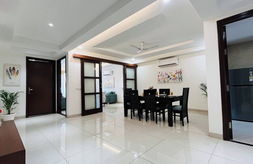 Gurugram Apartment | BluO 3BHK Golf Course Road Balcony Lift