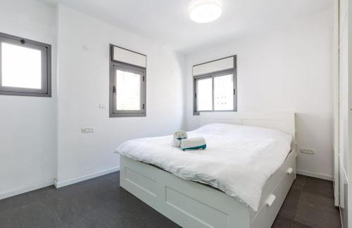 Kerem HaTeimanim Apartment | BnBIsrael apartments - Hakovchim Miroir