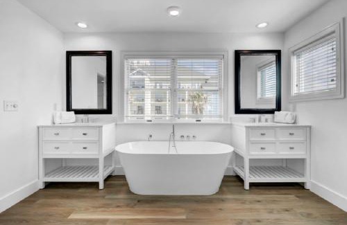 Isle of Palms House | Boardwalk 121 by Wild Dunes, in Resort Core