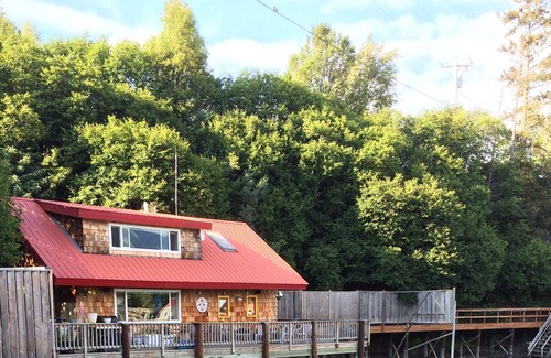 Ismailof Island Cottage | Boardwalk Cottage with hot tub in the heart of Halibut Cove