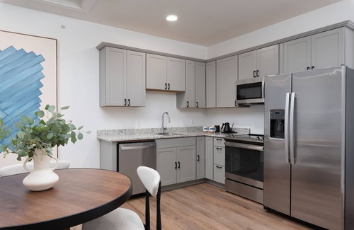 Livingston Apartment | Boardwalk Hotel on Lake Anna by Kasa