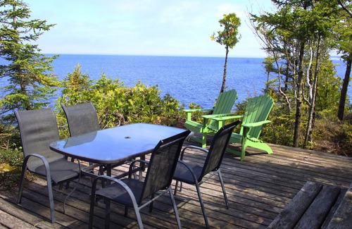 Tobermory Cottage | Boardwalk Pines at Tobermory