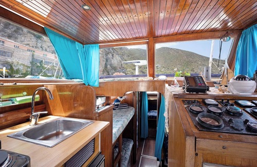 Alassio Boat Rental | Boat 'Aloha Jak's' with Sea View, Wi-Fi and Air Conditioning