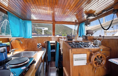 Alassio Boat Rental | Boat 'Aloha Jak's' with Sea View, Wi-Fi and Air Conditioning