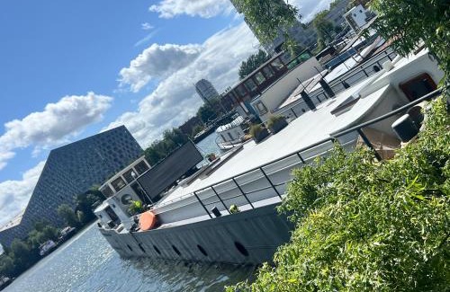 Eastern Docklands House | Boat & Boost Amsterdam