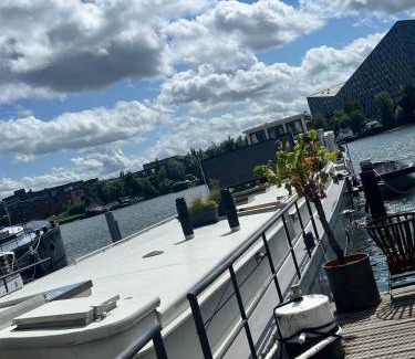 Eastern Docklands House | Boat & Boost Amsterdam