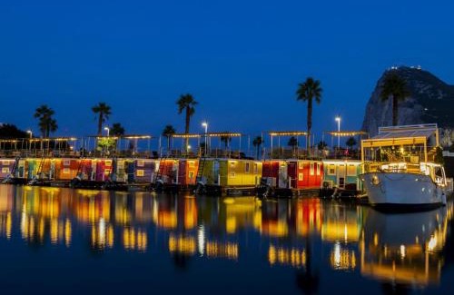 La Linea de la Concepcion Boat Rental | Boat Haus - Casas Flotantes frente a Gibraltar