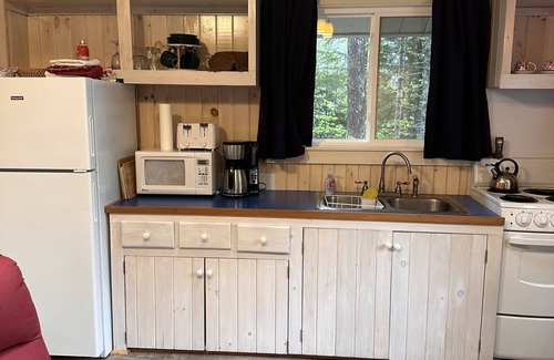 Seal Cove Cottage | Boathouse Efficiency Waterfront Cottage near Acadia National Park