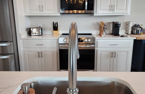 Shoreline Park House | Boating, Fishing, Kayaking and more at this NEW Waterfront Bay St. Louis Retreat