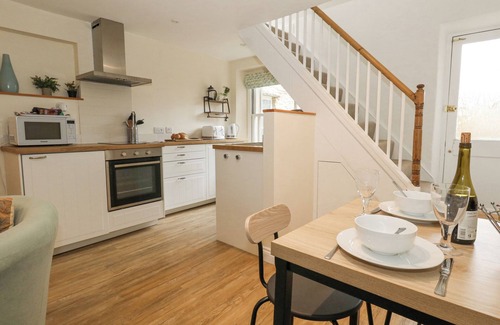 Langton Matravers Cottage | BOBBIN COTTAGE, pet friendly, character holiday cottage in Swanage