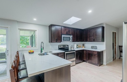 Bobcaygeon House | Bobcaygeon waterfront river cottage