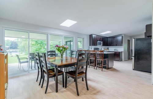 Bobcaygeon House | Bobcaygeon waterfront river cottage