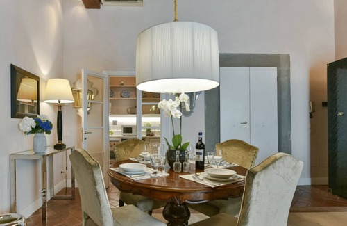 Santo Spirito Apartment | Boccaccio elegant apartment in Oltrarno