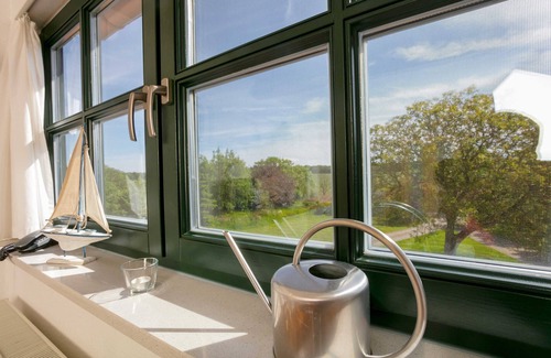 Rugen Island Apartment | Bodden - Gutshaus Ketelshagen - romantic, quiet location