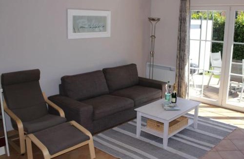 Pruchten House | Boddensurfer 2b Comfortable holiday residence