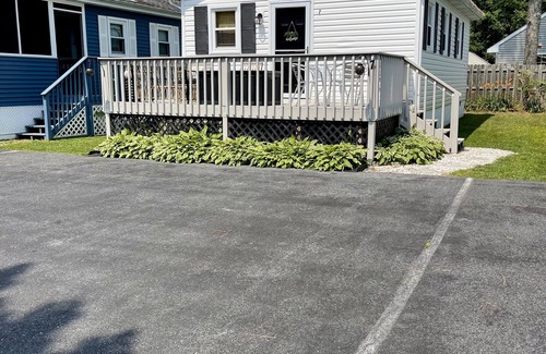 West Ocean City Cottage | Boho Beach Cottage- Quiet, Deck, Private parking, Bikes- 1 mi to Beach & Boards!
