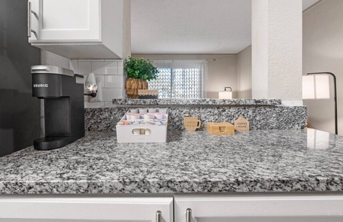 Smyrna Apartment | Boho Chic 2bedroom walking distance to the Battery
