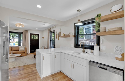 Shandon House | Boho-chic themed bungalow in charming Shandon Columbia, SC.