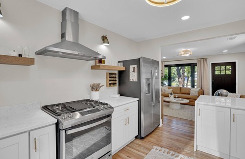Shandon House | Boho-chic themed bungalow in charming Shandon Columbia, SC.