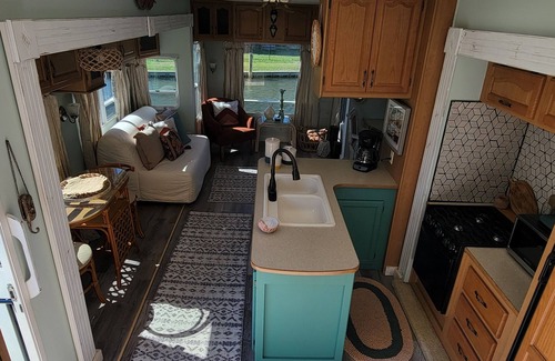 Colington House | Boho Coastal Camper on Coral in the inner OBX