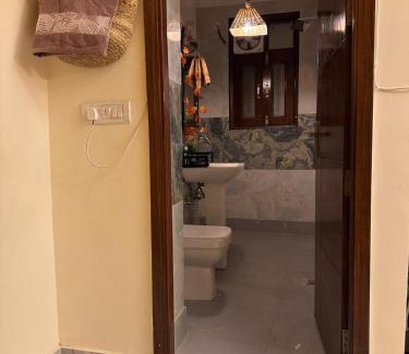 Sainik Farm Apartment | Boho Vibes Spacious Private Cozy space in Delhi